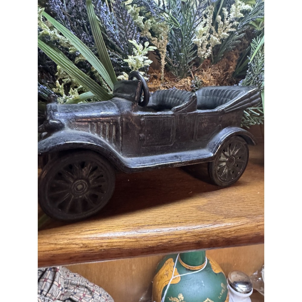 Ford Model T 1924 Vtg Diecast Antique Metal Car Gorgeous Statement Piece 7"